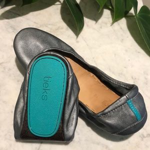 Tiek’s by Gavrieli, Metallic Pewter Size 10